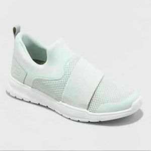 All in Motion Hybrid Slip-On Water Shoes NWT SZ 5 closed toe for activity